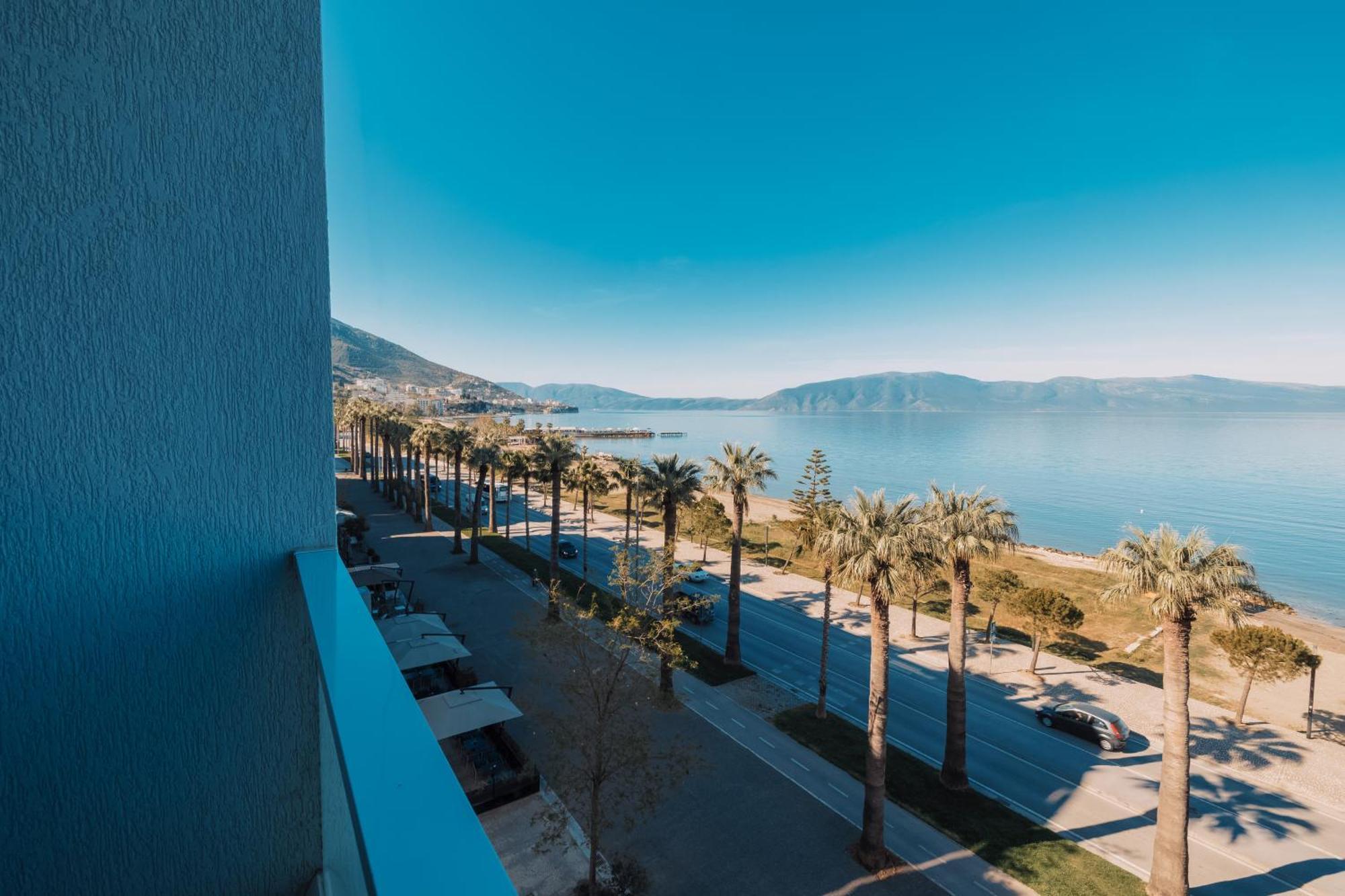 DUKA Hotel Vlorë Buitenkant foto