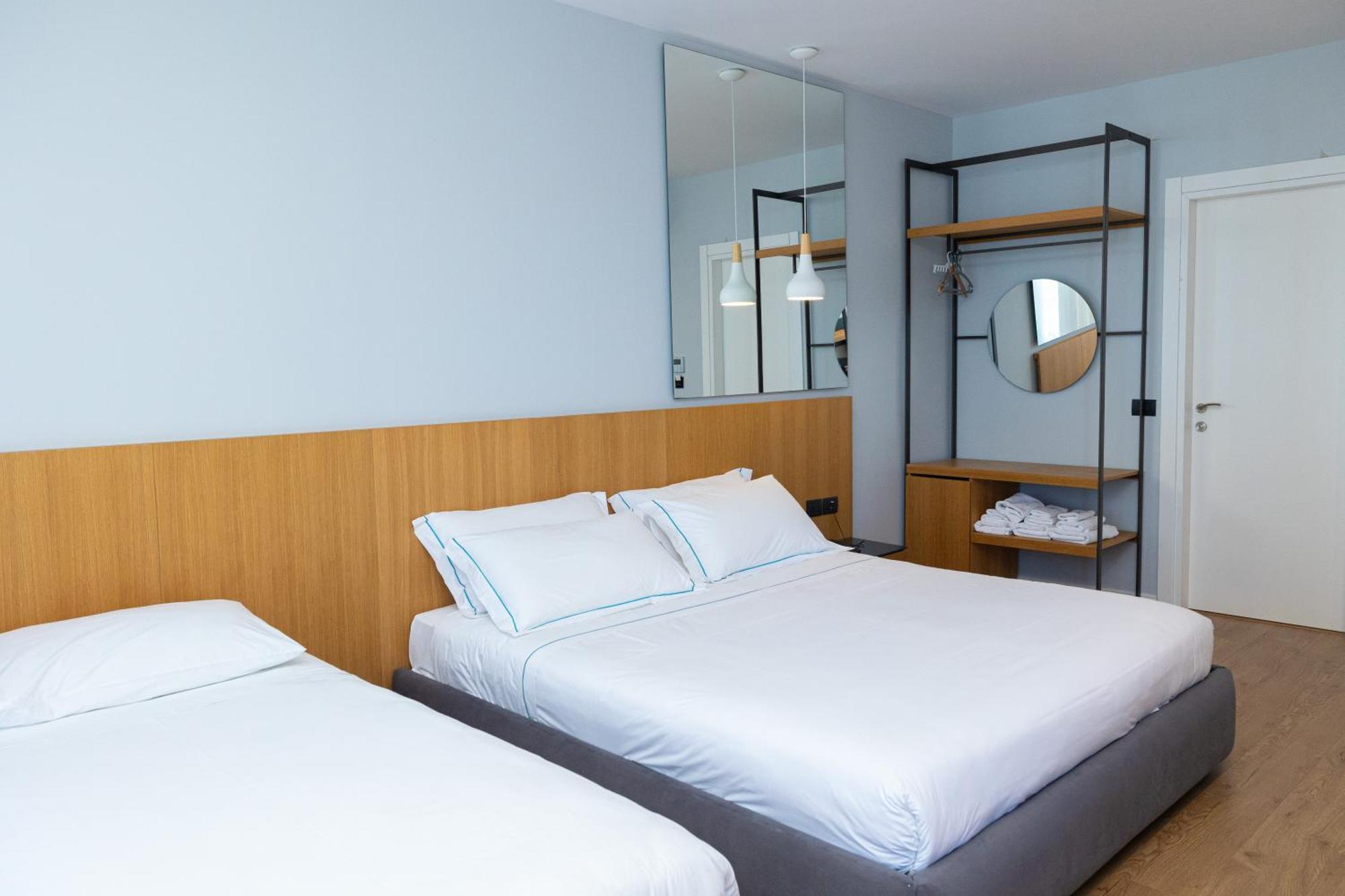 DUKA Hotel Vlorë Buitenkant foto