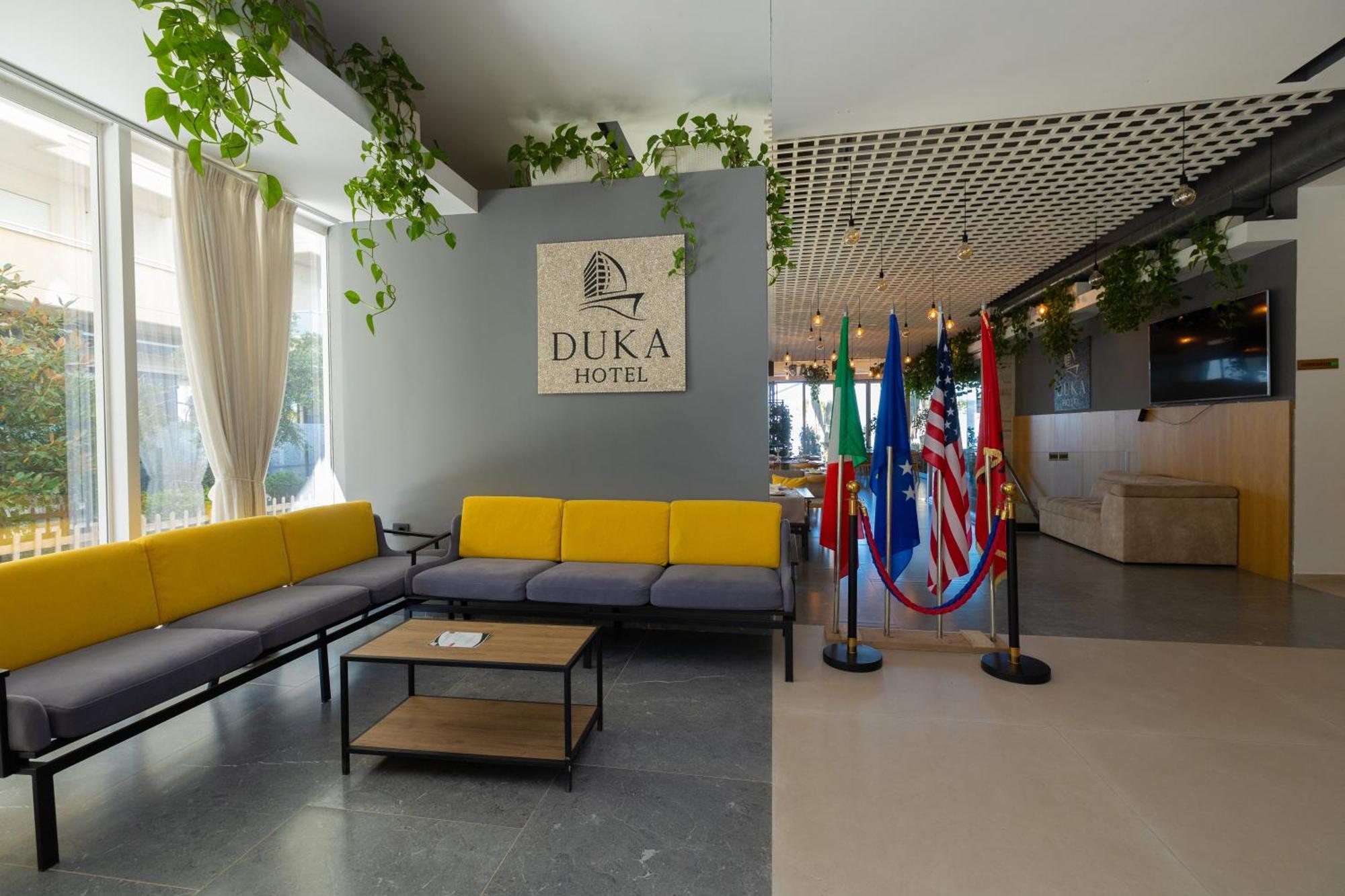 DUKA Hotel Vlorë Buitenkant foto