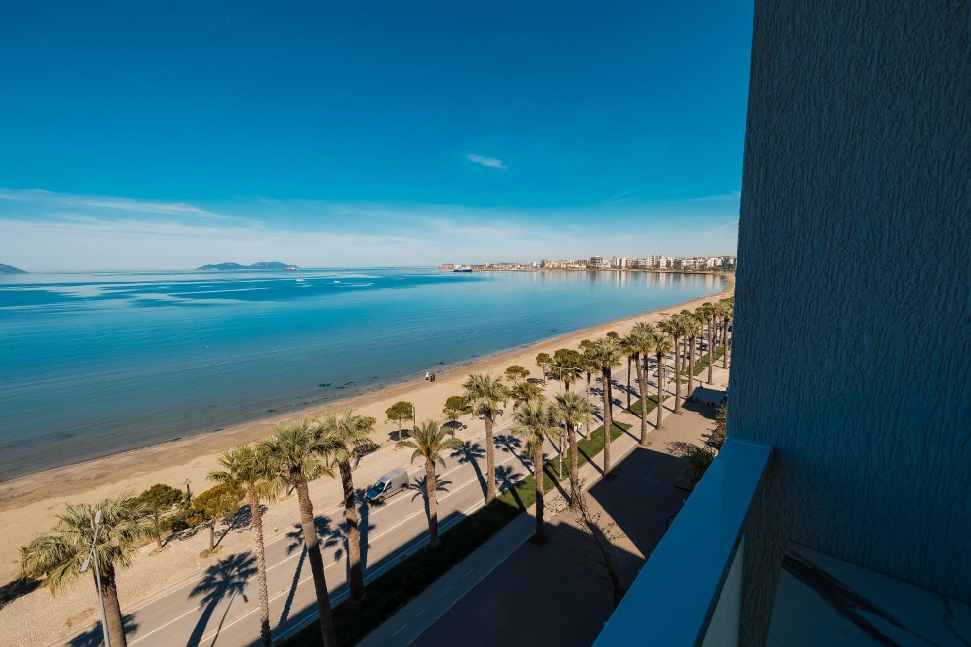 DUKA Hotel Vlorë Buitenkant foto
