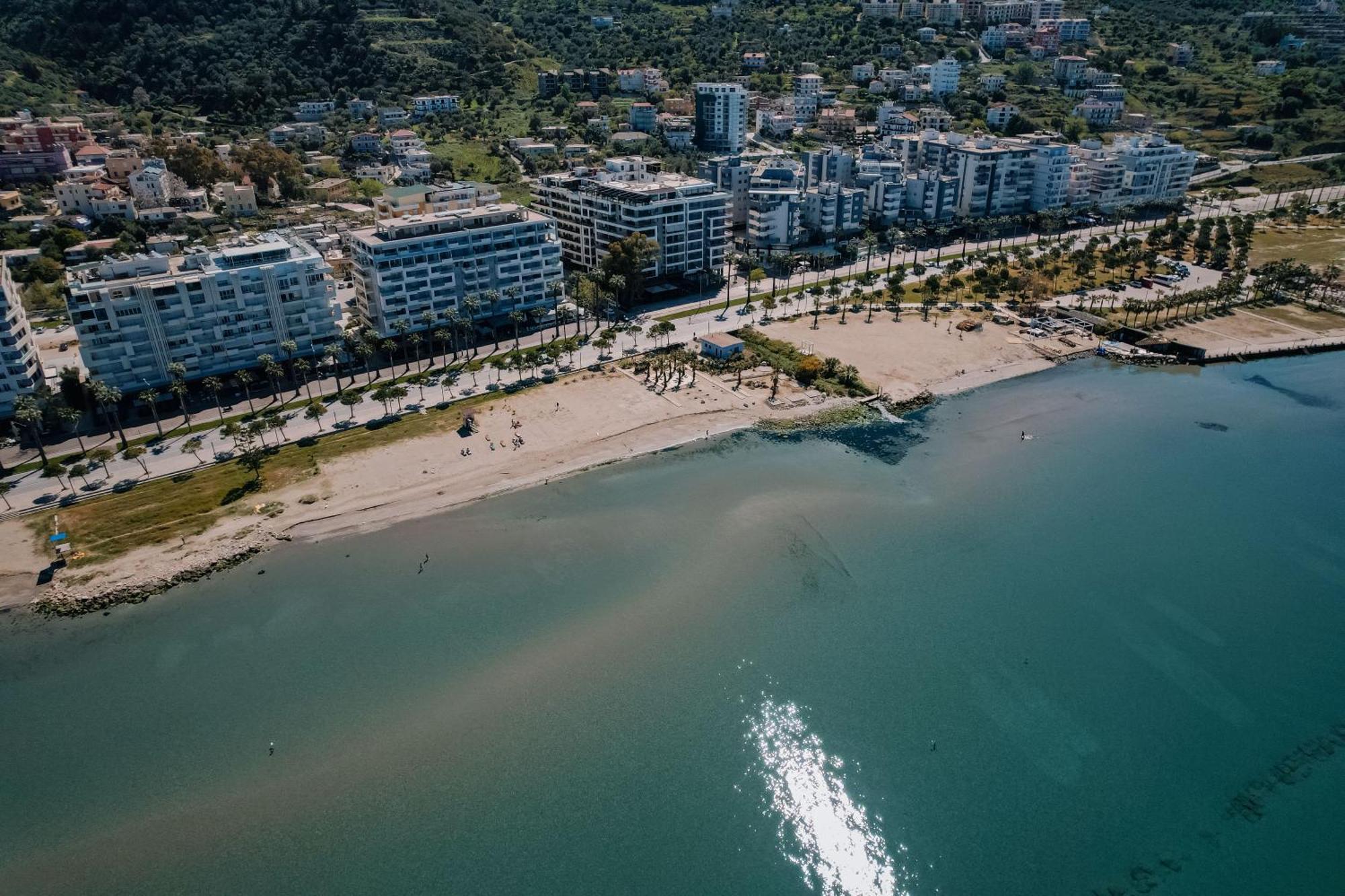 DUKA Hotel Vlorë Buitenkant foto